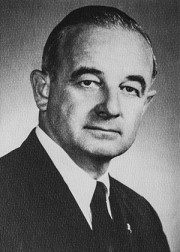 1967 NAR President Richard B. Morris