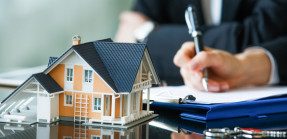 Signing a home sale contract