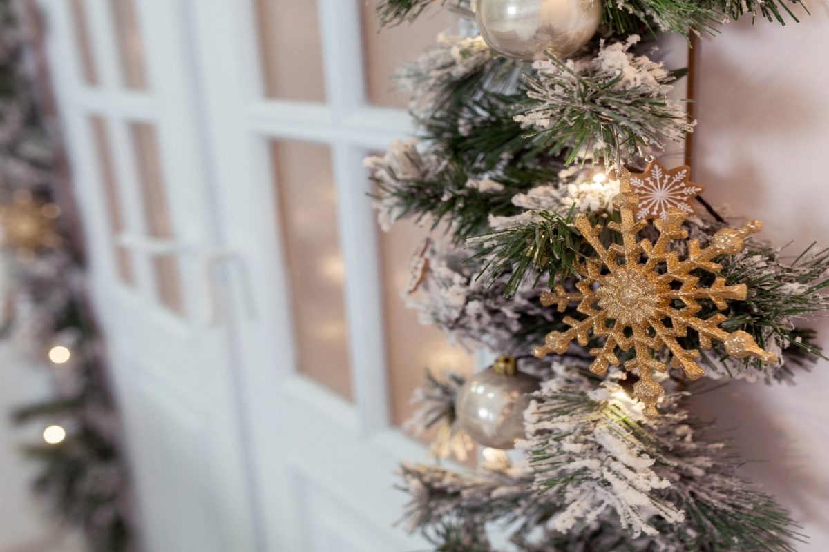 Tips on Christmas Decor Home Staging