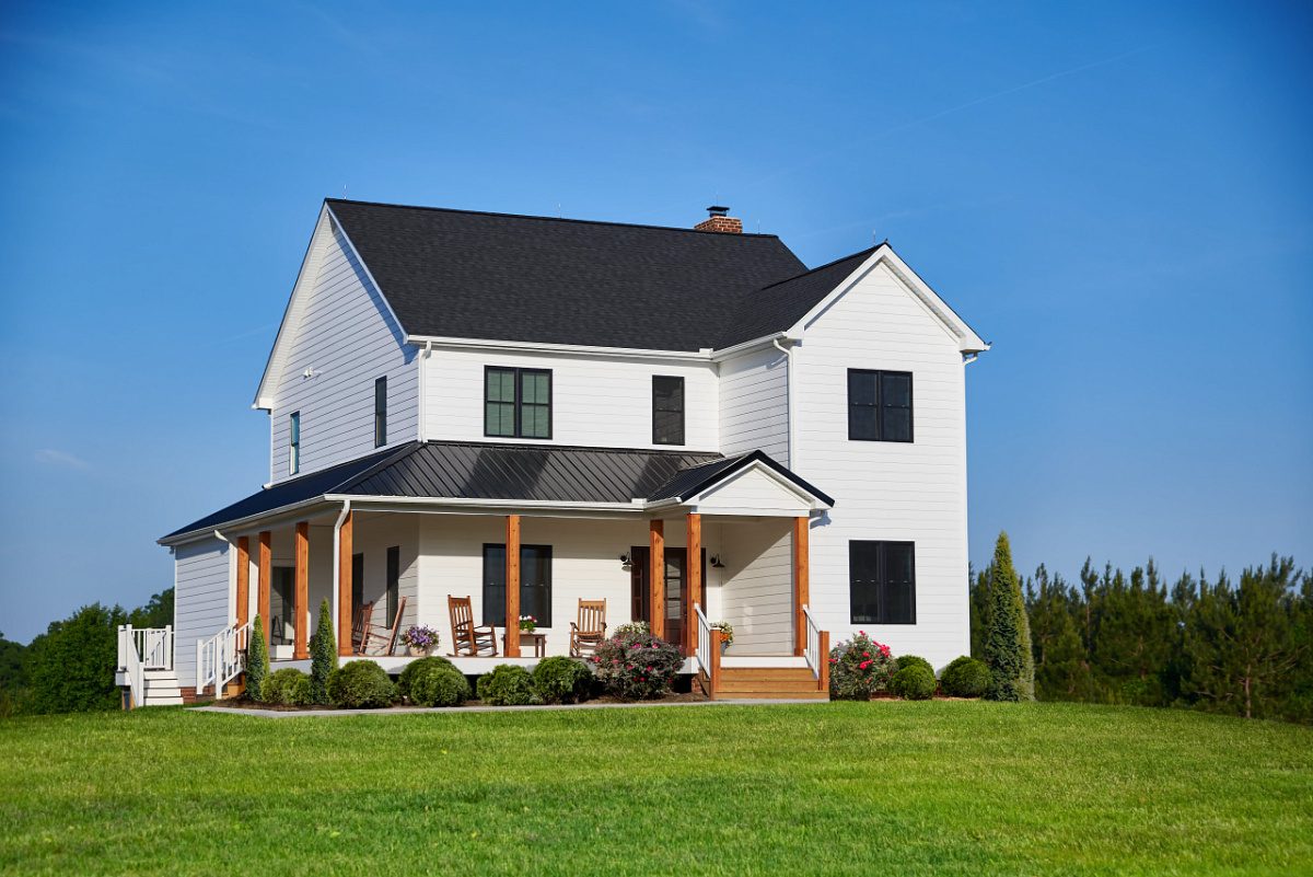 White House with pillars