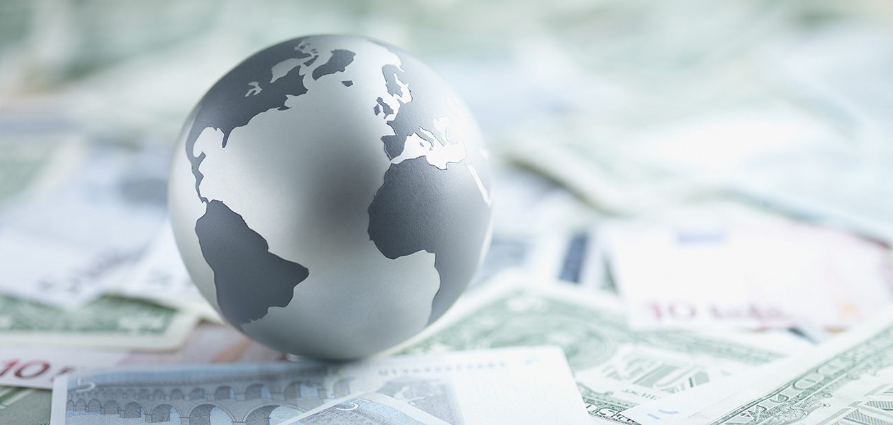 globe on currencies
