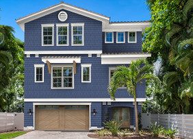 Home Exteriors Try on 2024 Colors of the Year
